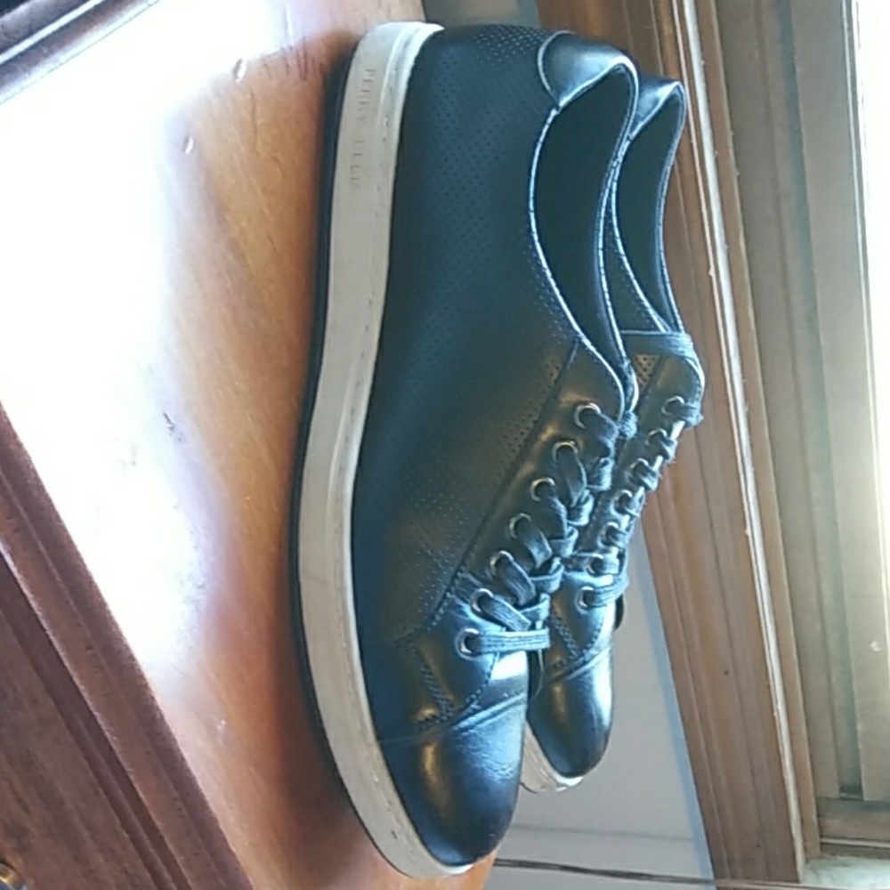 Perry Ellis leather shoes